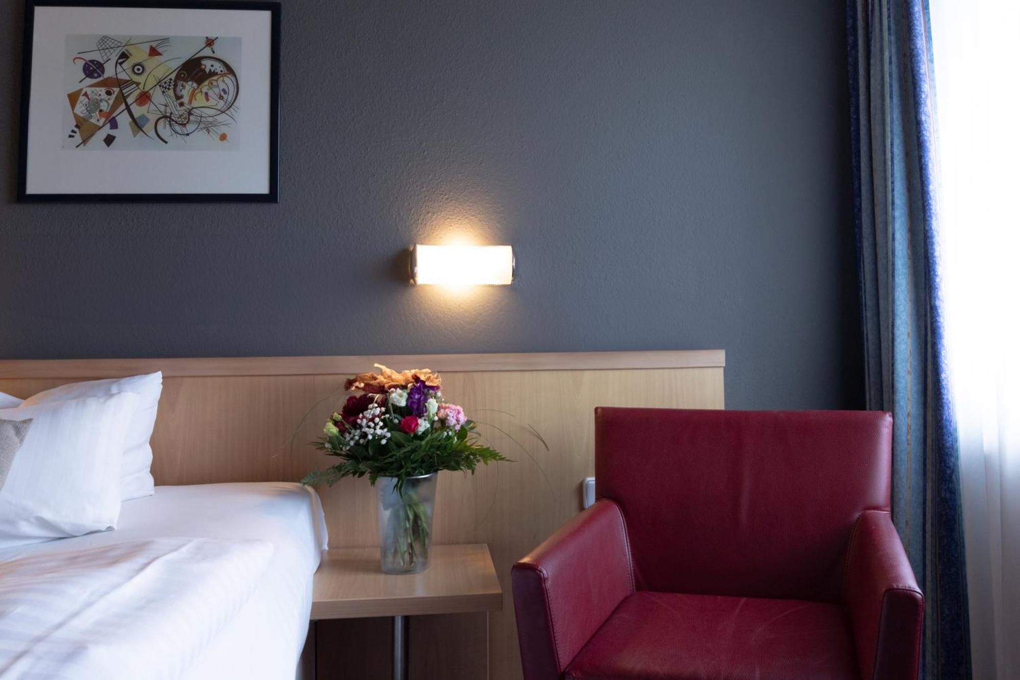 Garner Hotel Cottbus Sued By Ihg Ngoại thất bức ảnh