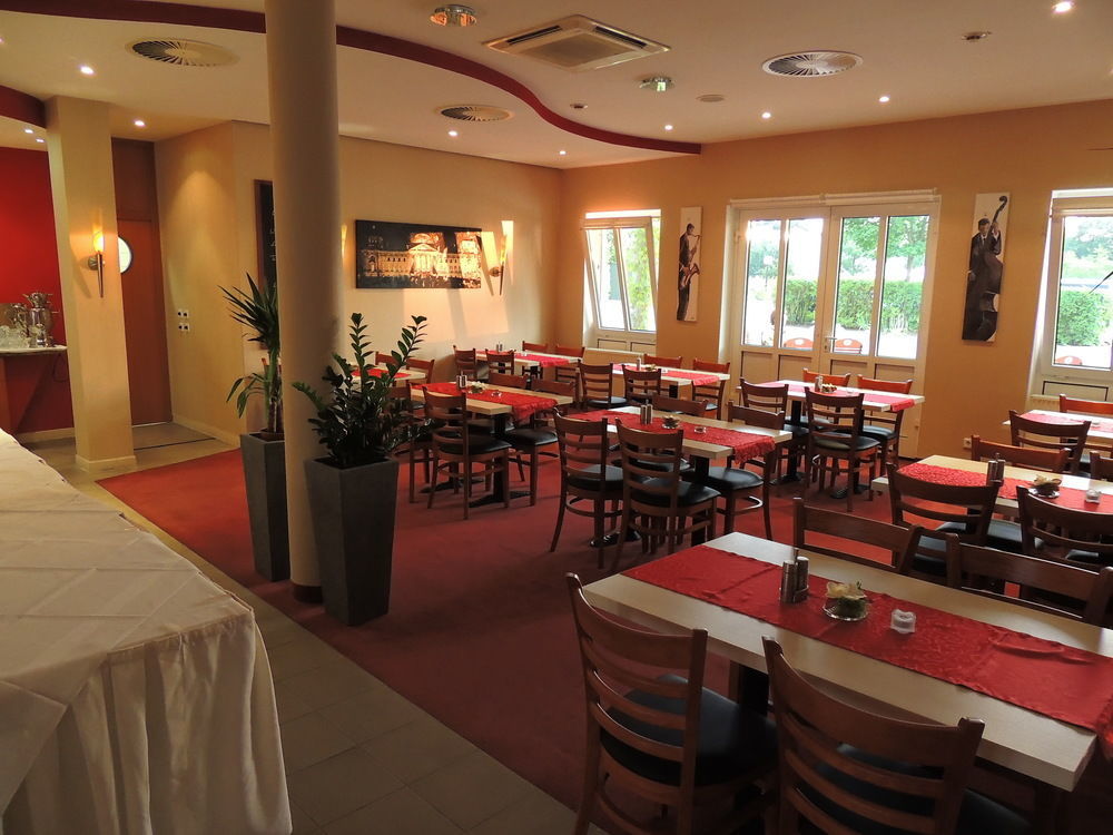 Garner Hotel Cottbus Sued By Ihg Ngoại thất bức ảnh